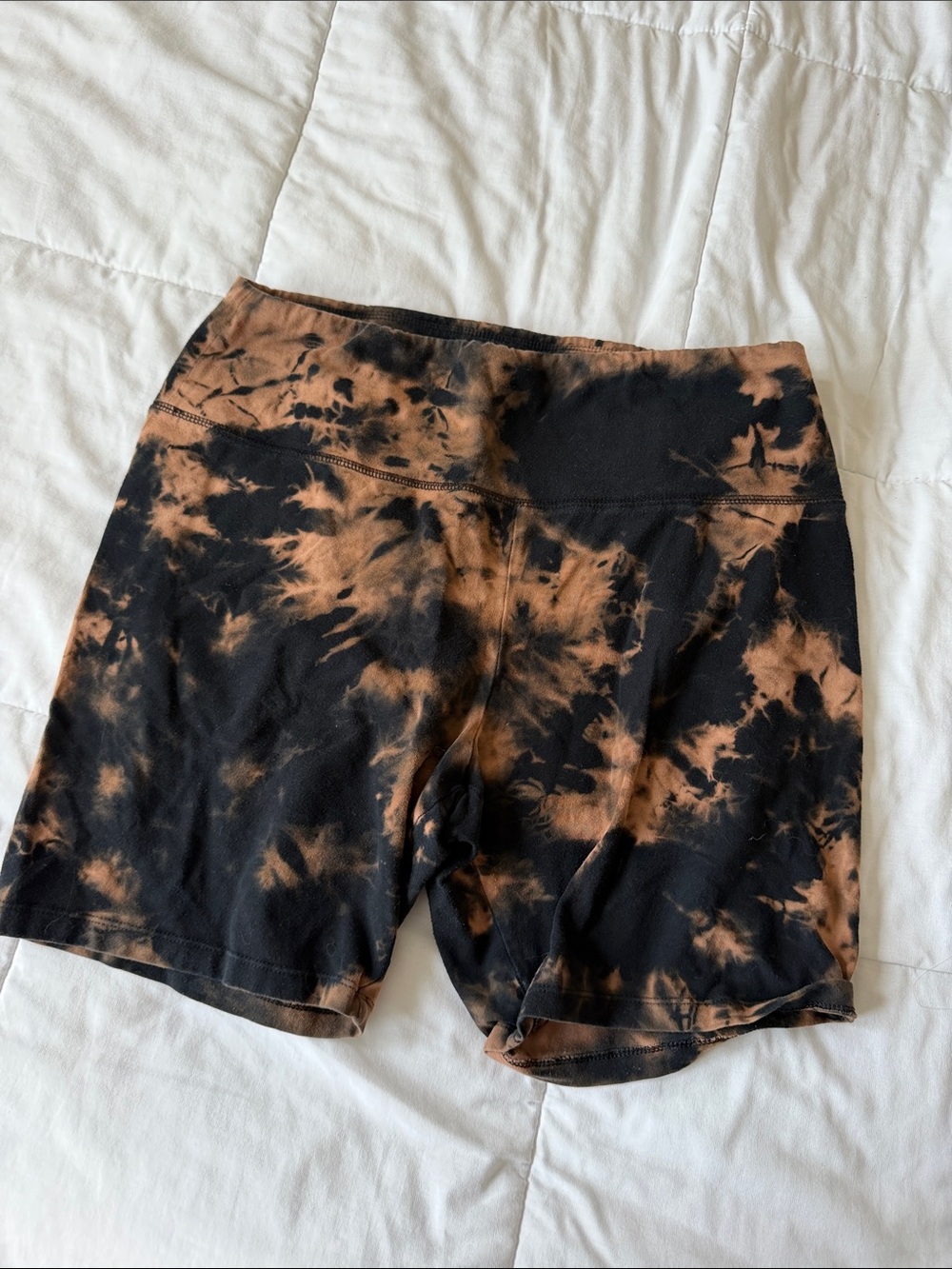 Colsie Black & Brown Tie-Dye High-Rise Bike Shorts